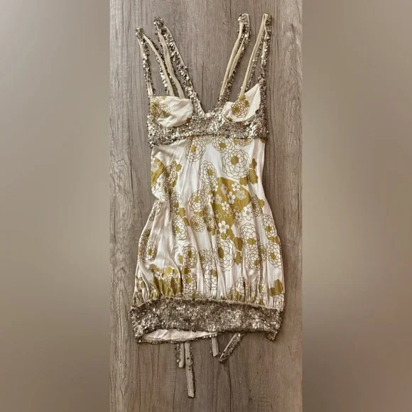 Sequins Banded Mini Dress - Picture 1 of 5